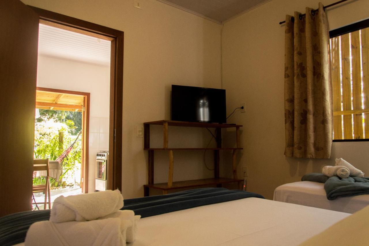 Morada Do Gabriel Hotel Guarda do Embaú Buitenkant foto