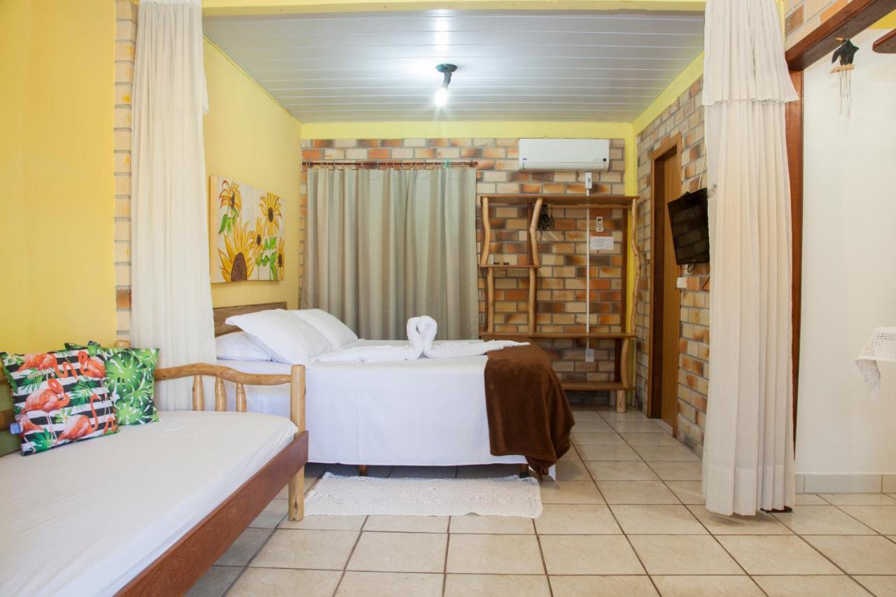 Morada Do Gabriel Hotel Guarda do Embaú Buitenkant foto